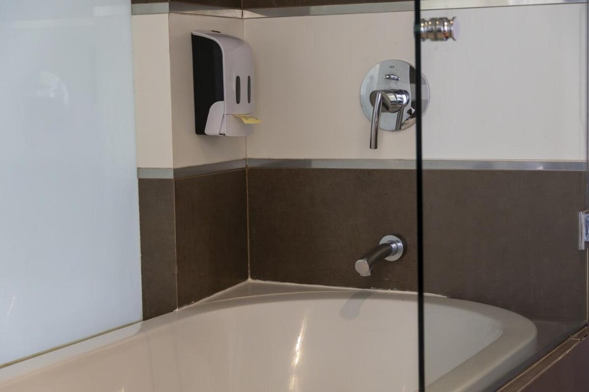 Apartamento Temporary 3-bedroom Duplex In Downtown Bas15