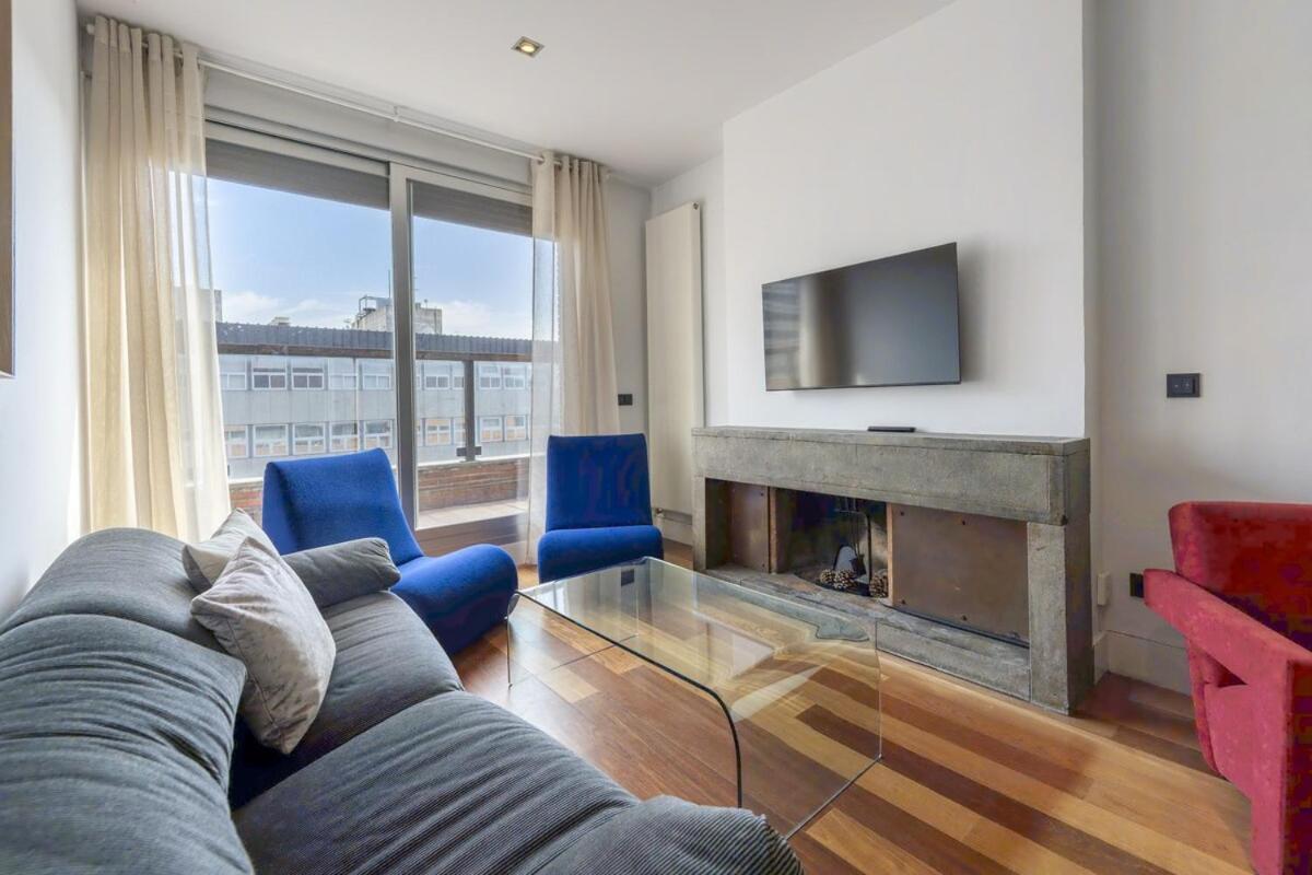 Temporary 3-bedroom Duplex In Downtown Bas15 *